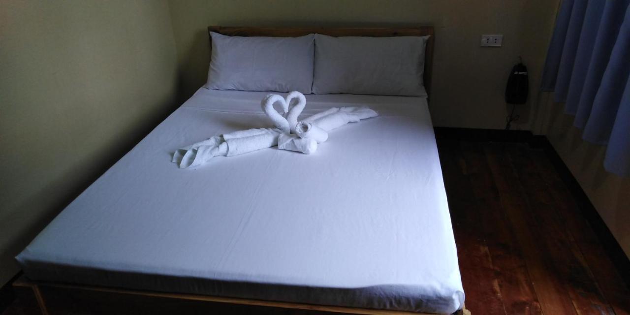 Southside Tourist Inn Лобок Екстериор снимка