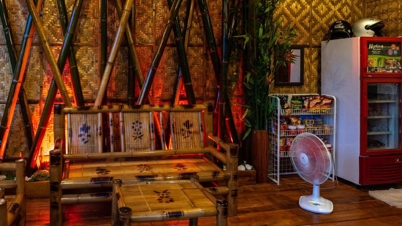 Southside Tourist Inn Лобок Екстериор снимка